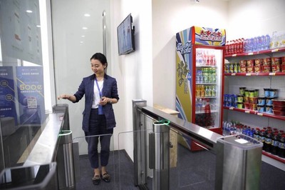 運(yùn)營(yíng)一個(gè)月,作為重慶首家無(wú)人便利店的&ldquo;一七閃店&rdquo;現(xiàn)在怎么樣了? | 獵云網(wǎng)